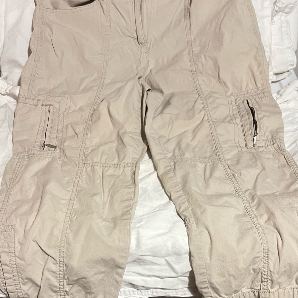 Chicos Cargo Capri